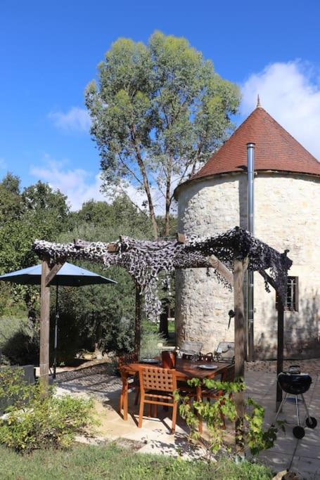 Вилла La Tour Du Perigord Beaupouyet Экстерьер фото