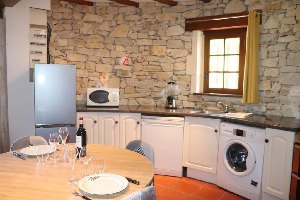 Вилла La Tour Du Perigord Beaupouyet Экстерьер фото
