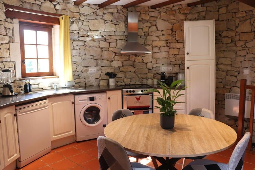 Вилла La Tour Du Perigord Beaupouyet Экстерьер фото